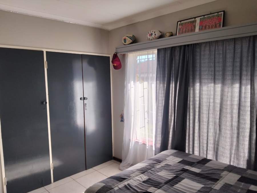 2 Bedroom Property for Sale in Flamwood North West